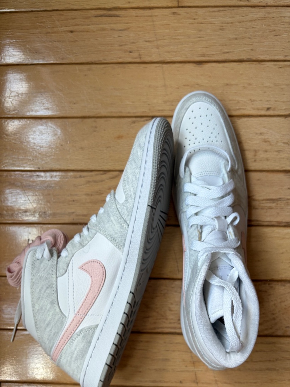 Nike Air Jordan 1 Mid SE Light Iron Ore